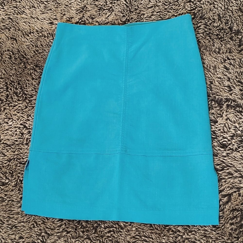 SALE!  LILI Le Rose Skirt (was $22)